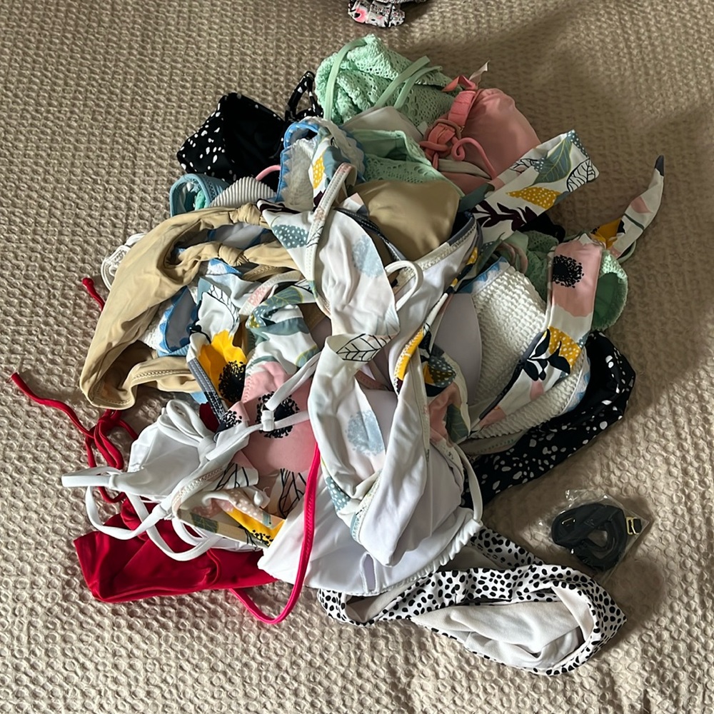 Bikini Bundle - Picture 2 of 9